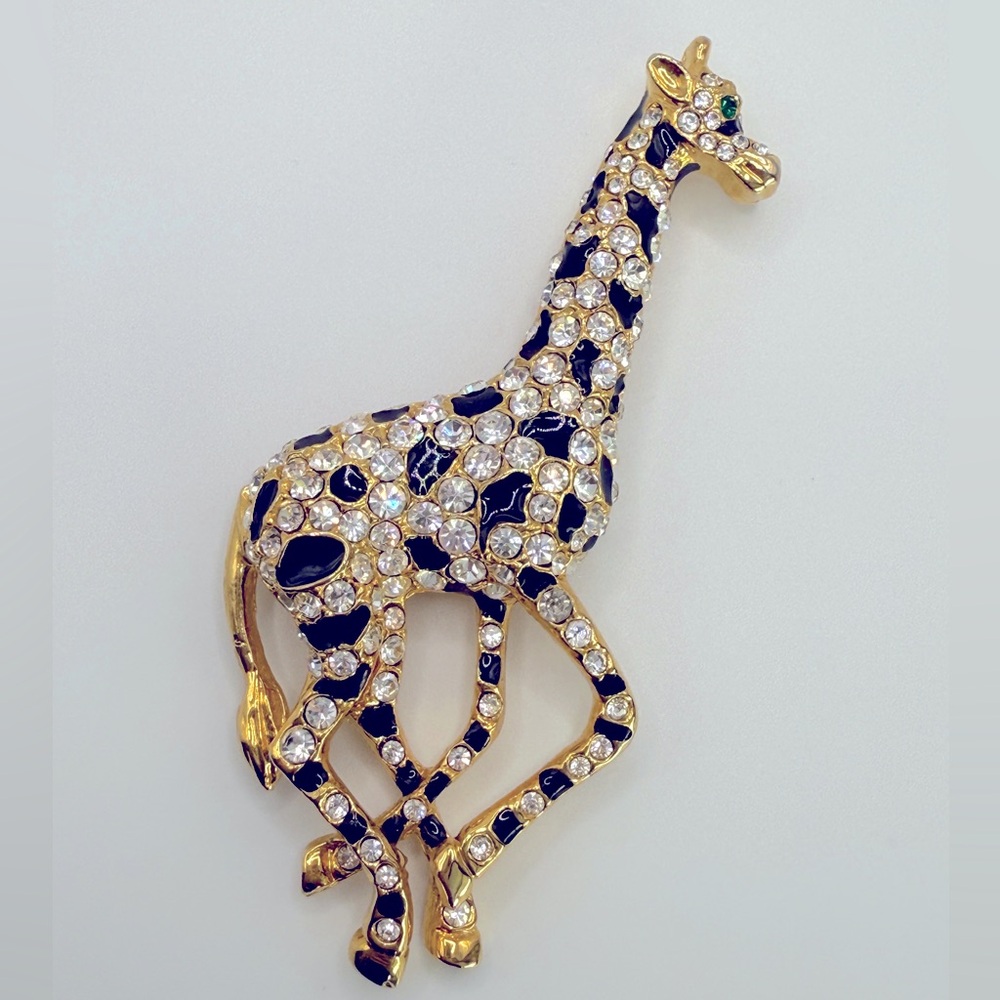 GIRAFFE - Vintage Brooch in Gold Tone with Rhinestones and Enamel.